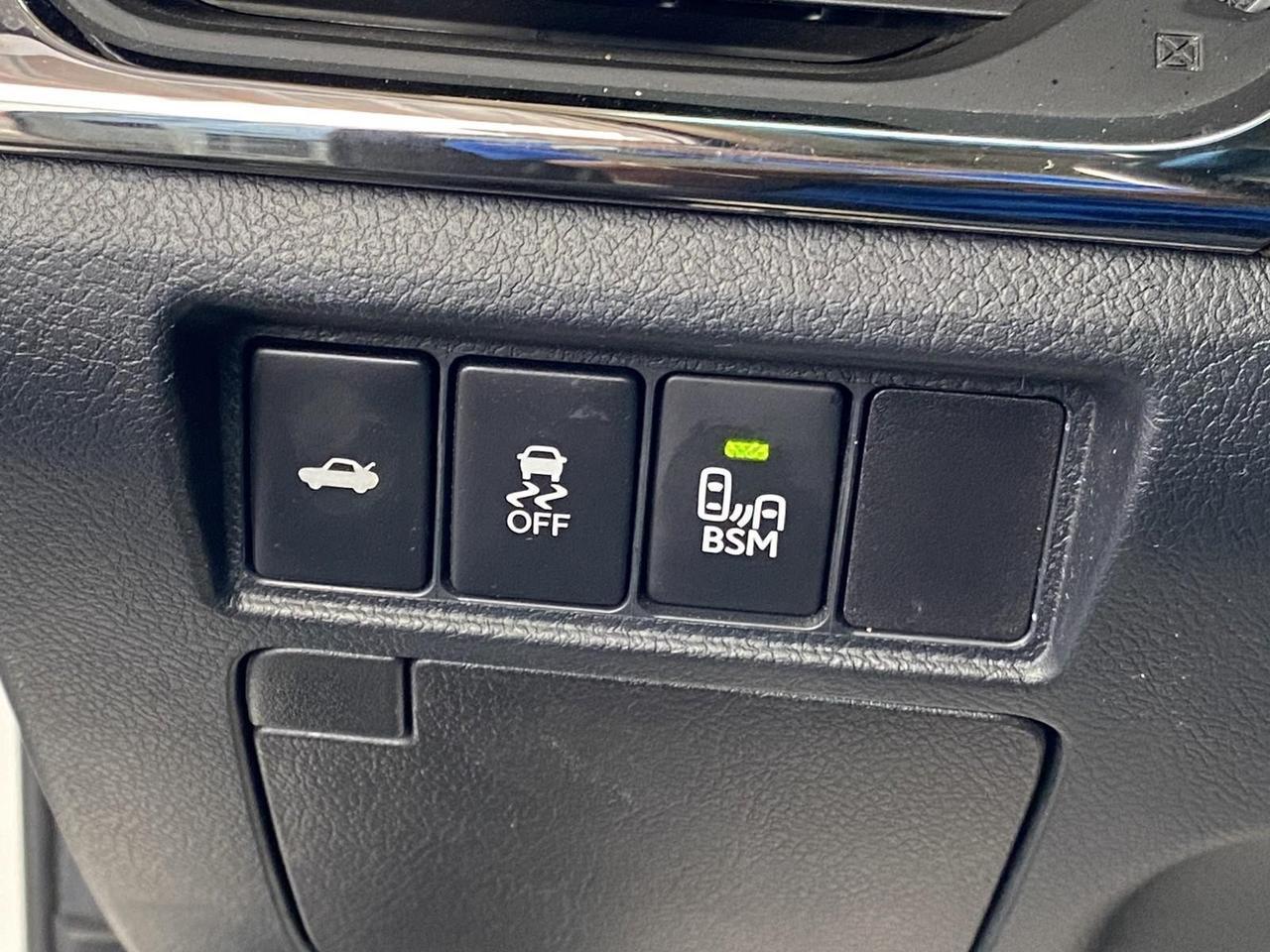 2015 Toyota Avalon Hybrid XLE Touring photo 27