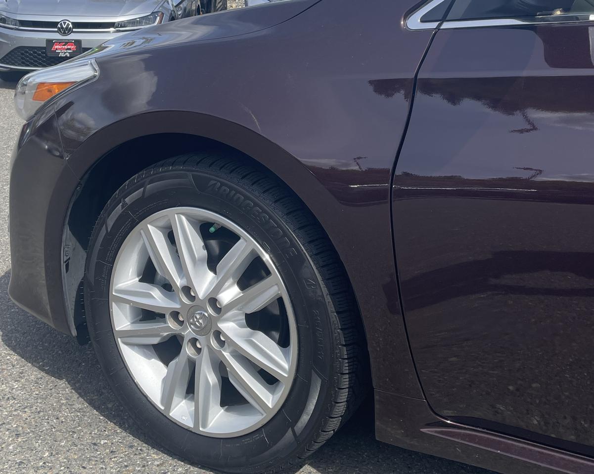 2015 Toyota Avalon XLE Premium Sedan 4D
