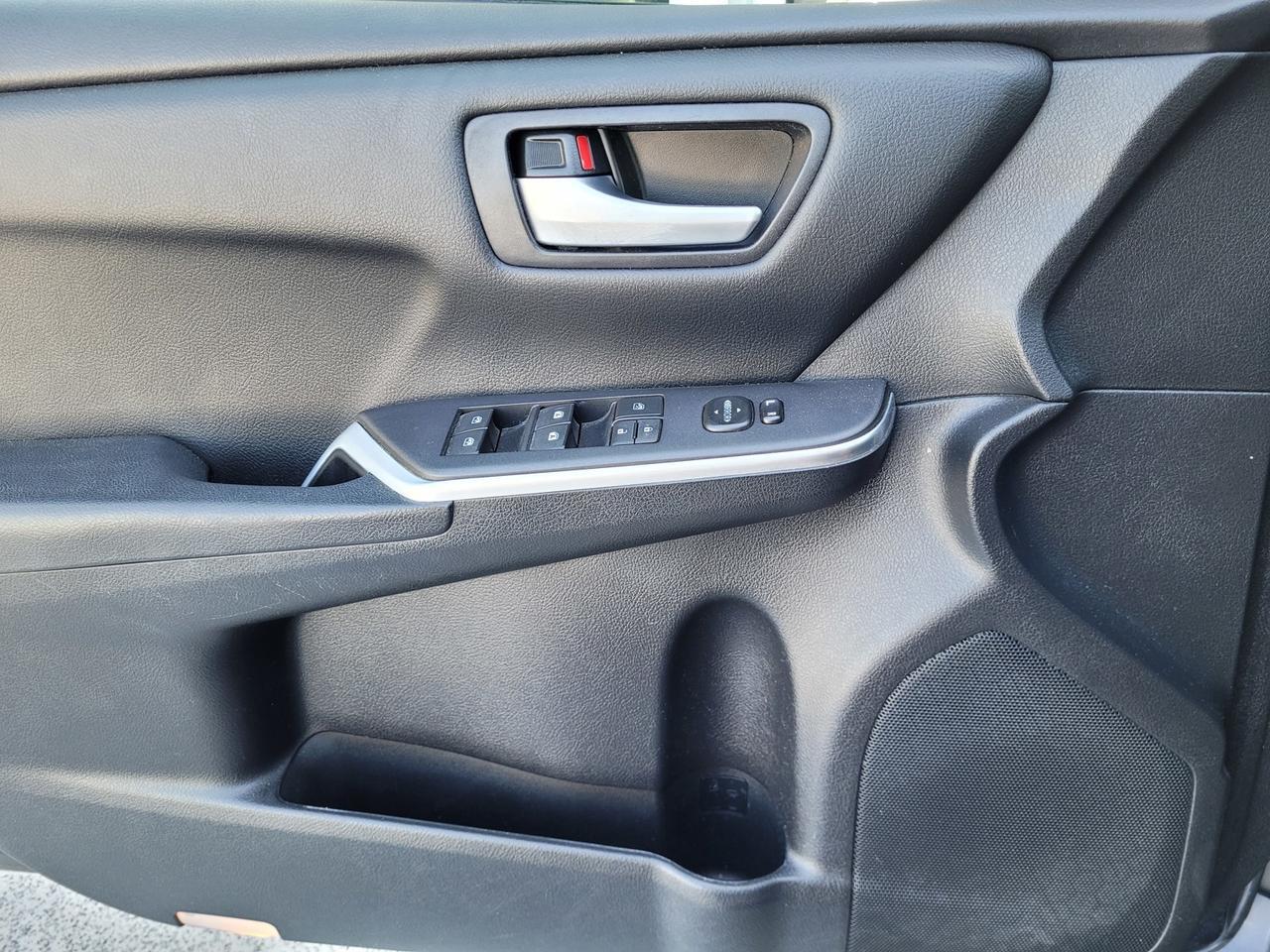 2015 Toyota CAMRY HYBRID LE Vacaville CA