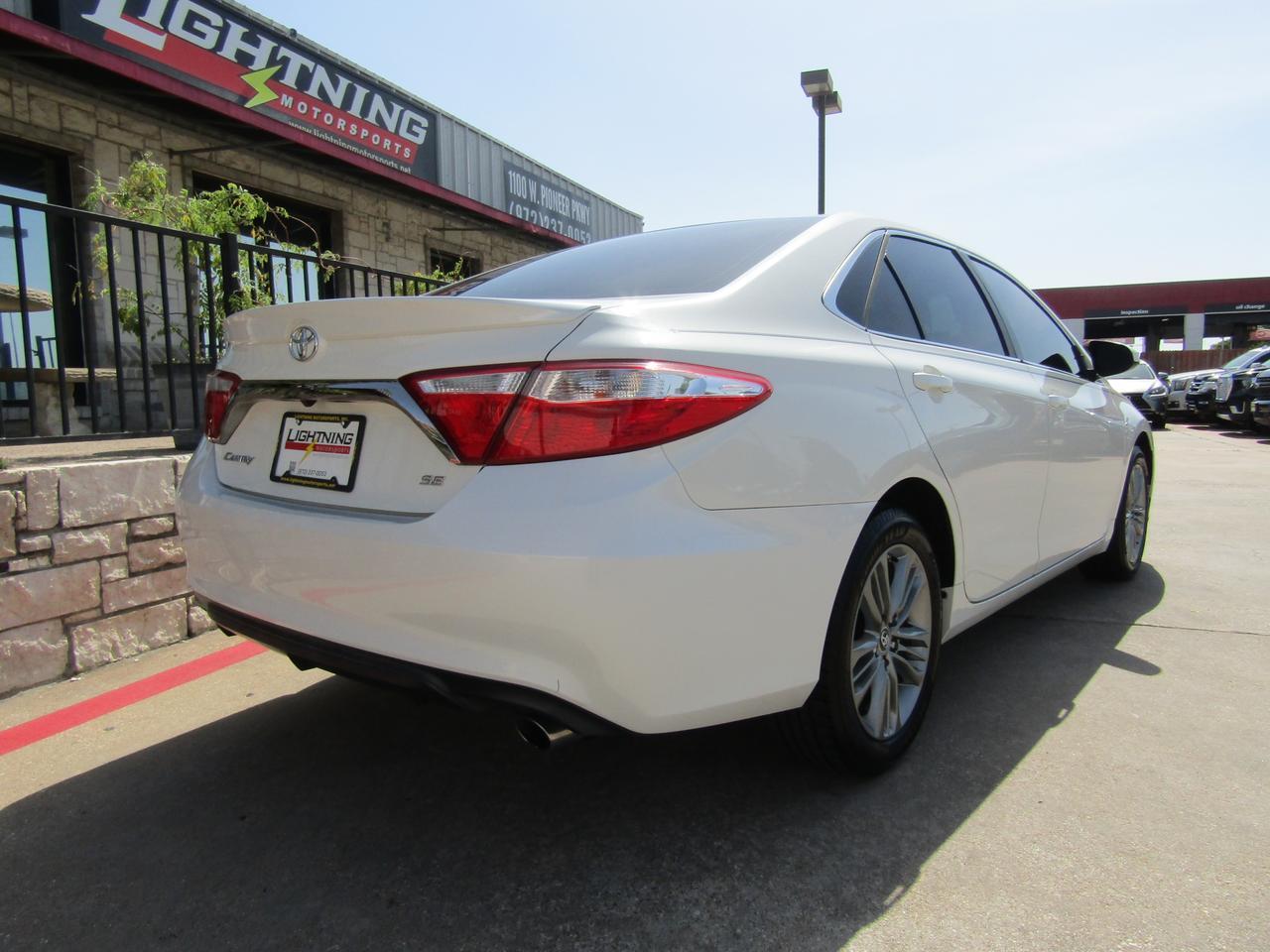 2015 Toyota Camry 4dr Sdn I4 Auto XLE (Natl) Grand Prairie TX