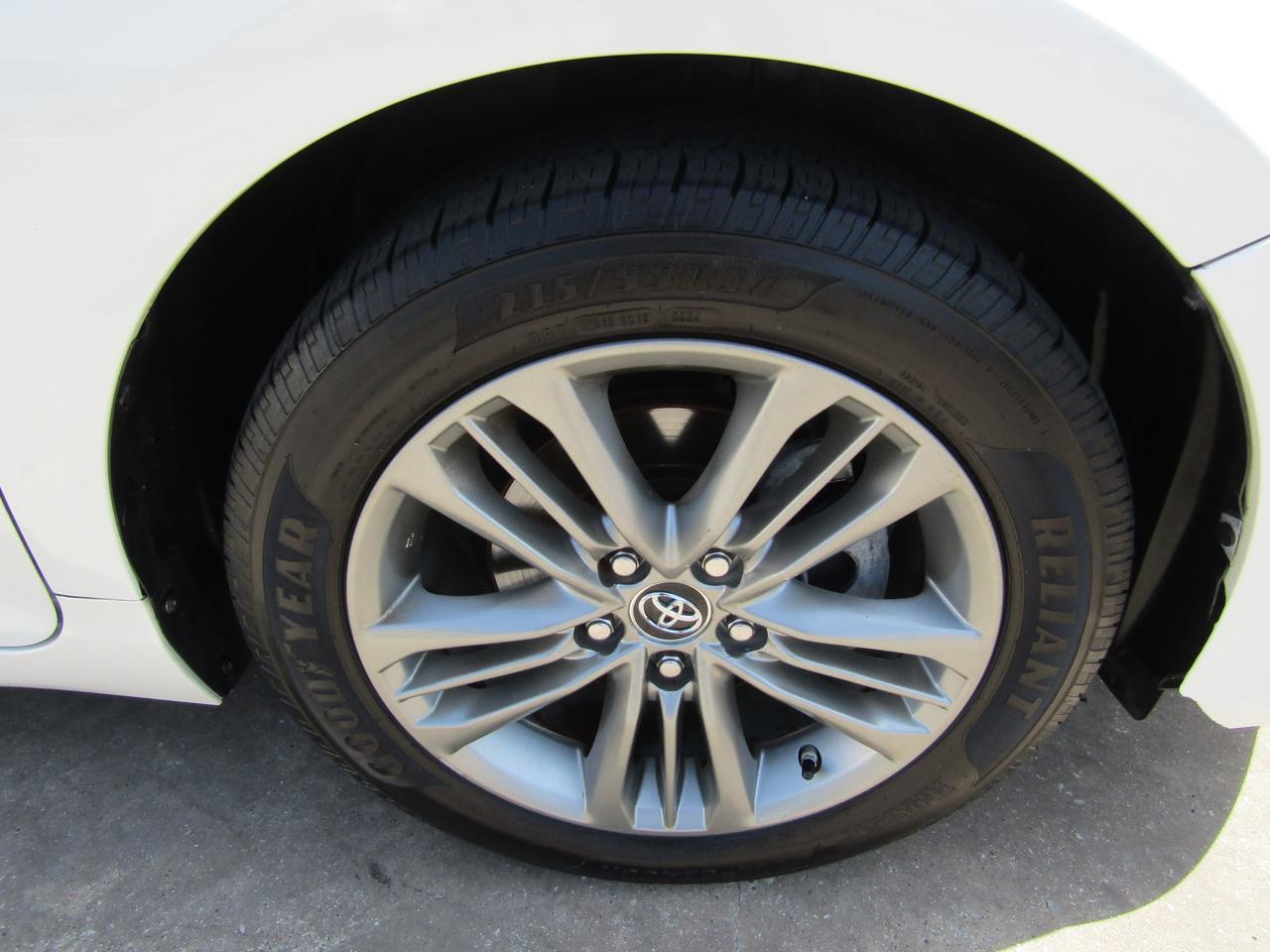 2015 Toyota Camry 4dr Sdn I4 Auto XLE (Natl) Grand Prairie TX
