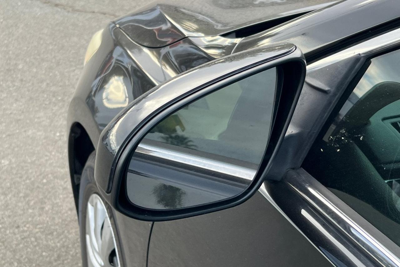 2015 Toyota Camry Hybrid LE Roseville CA
