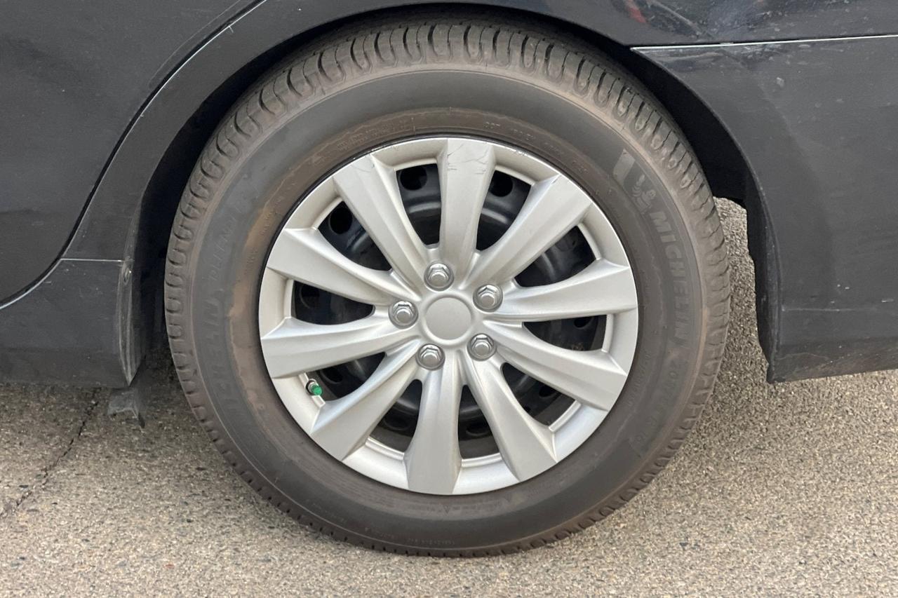 2015 Toyota Camry Hybrid LE Roseville CA