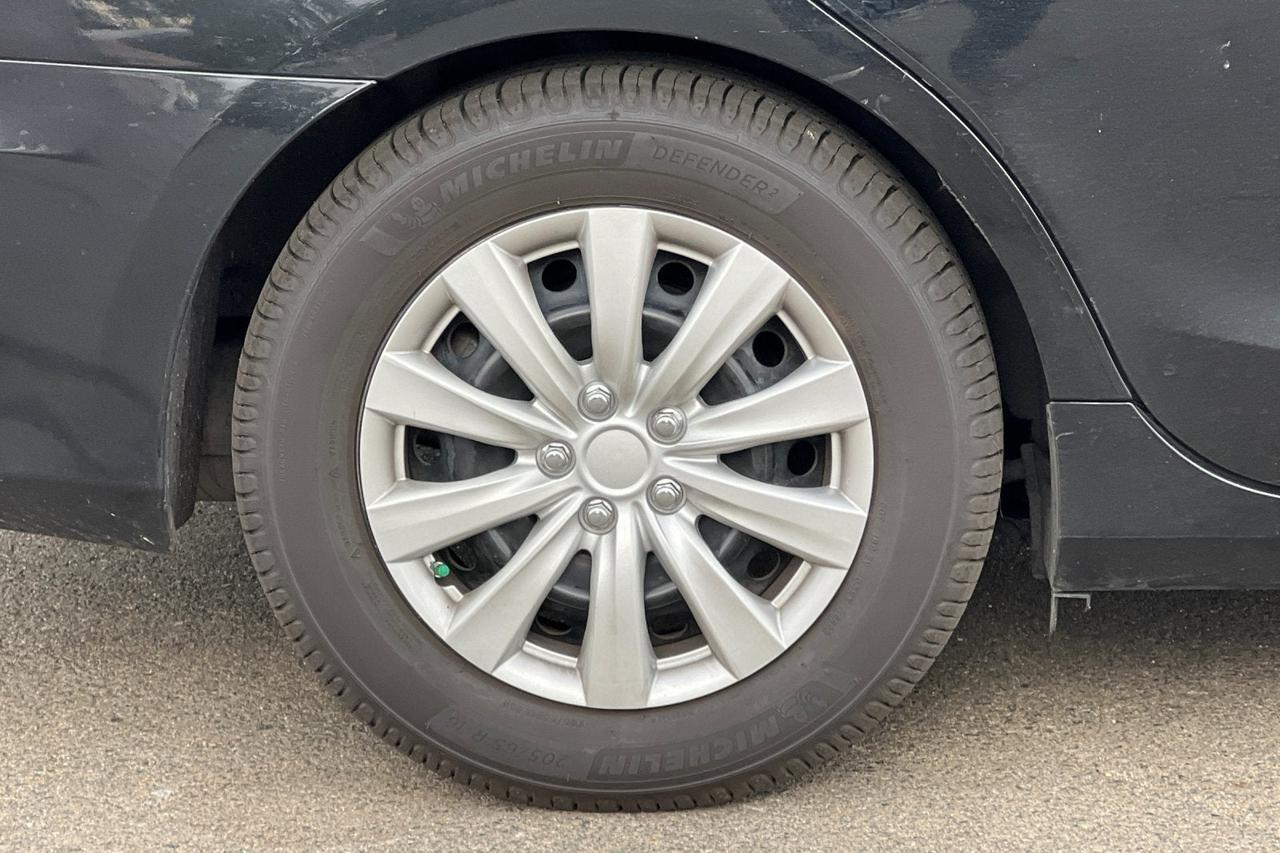 2015 Toyota Camry Hybrid LE Roseville CA