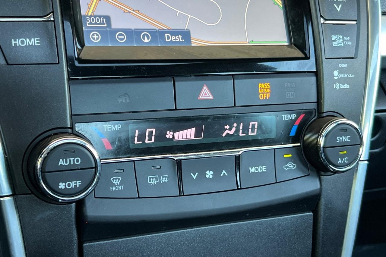 2015 Toyota Camry Hybrid SE Roseville CA