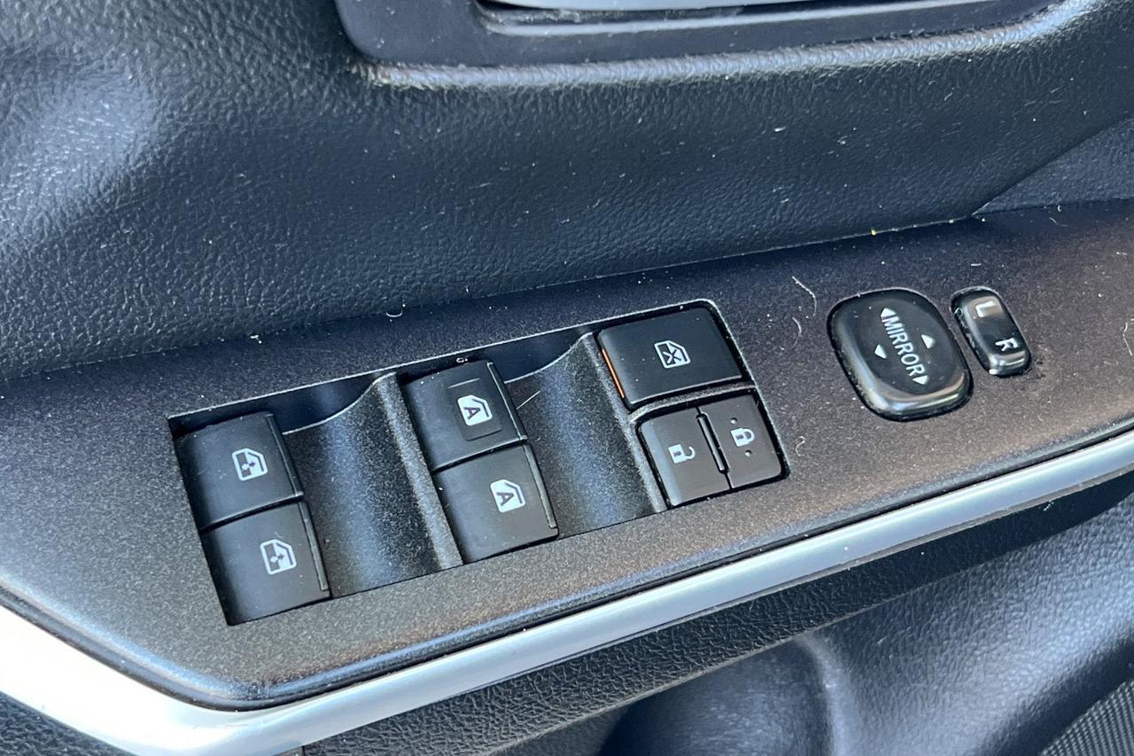 2015 Toyota Camry Hybrid SE Roseville CA
