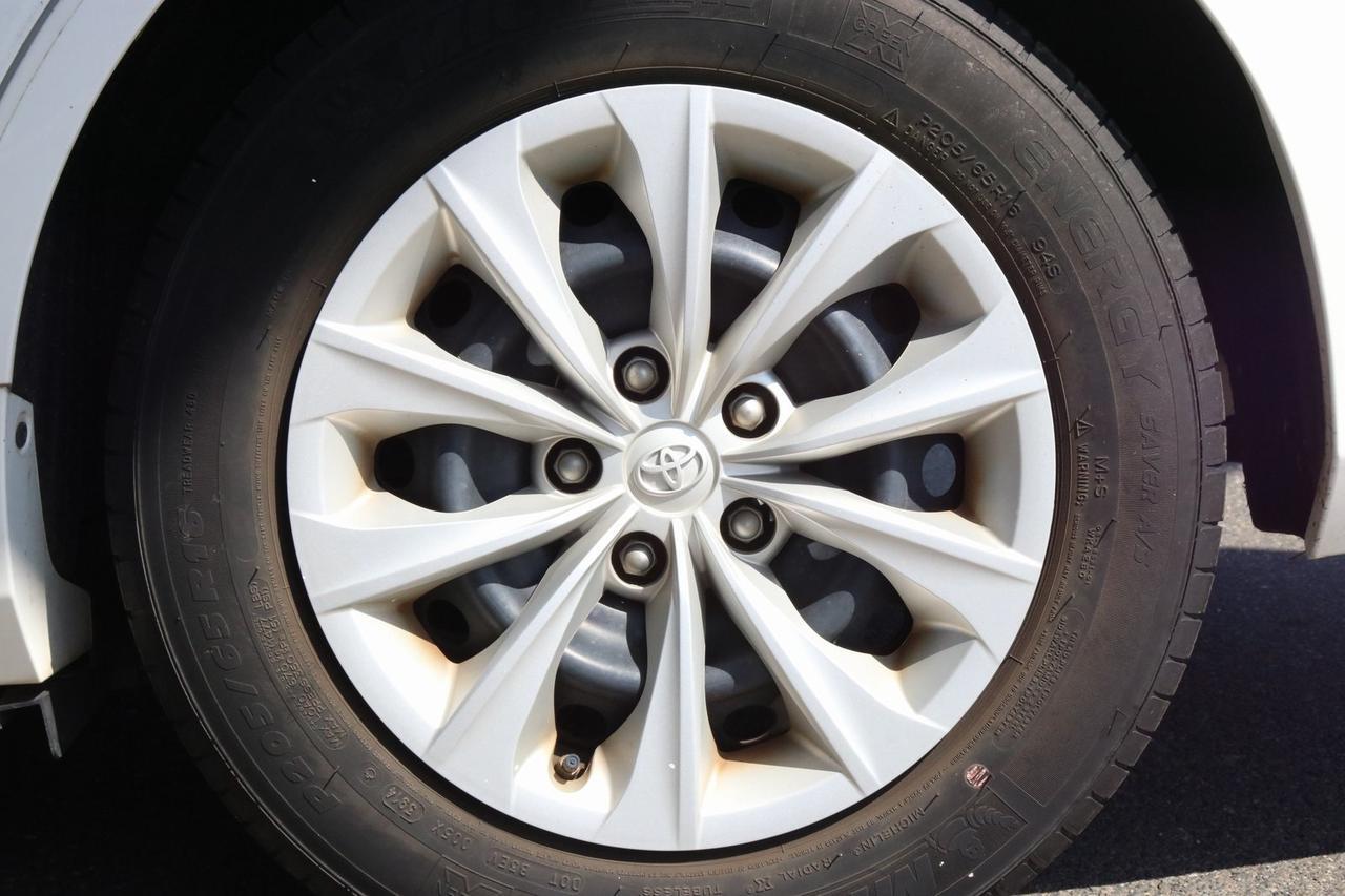 2015 Toyota Camry LE Fredericksburg VA