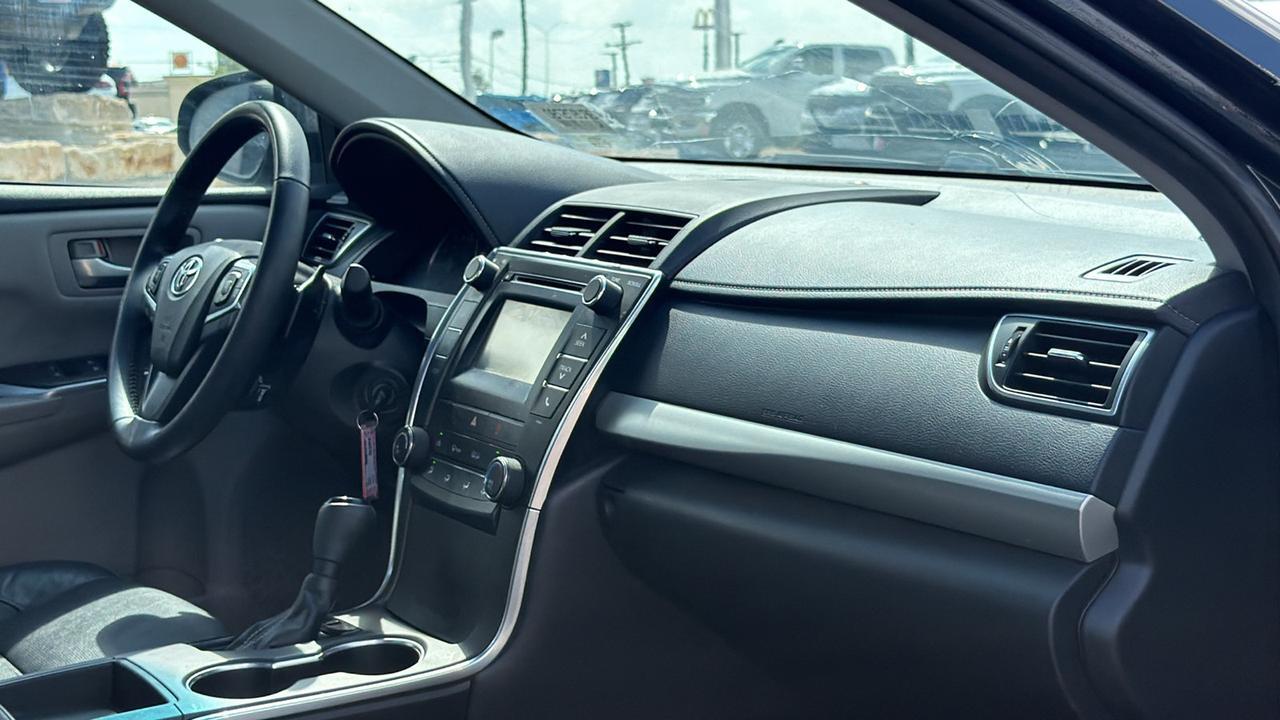 2015 Toyota Camry SE New Braunfels TX
