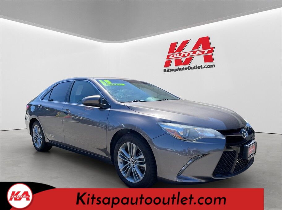 2015 Toyota Camry SE Sedan 4D