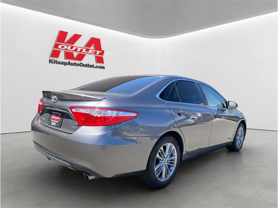 2015 Toyota Camry SE Sedan 4D