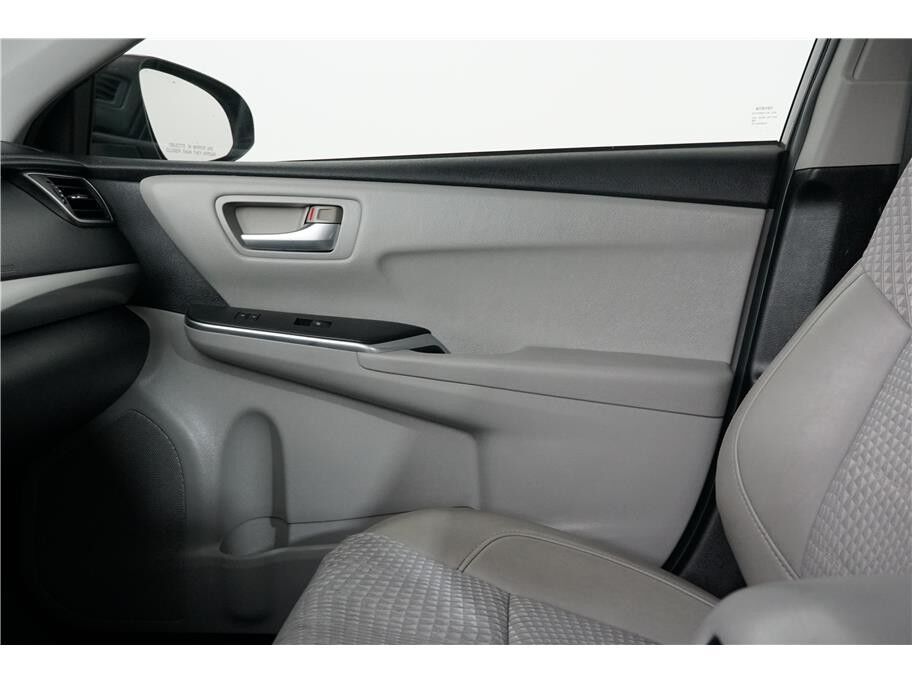2015 Toyota Camry SE Sedan 4D Folsom CA