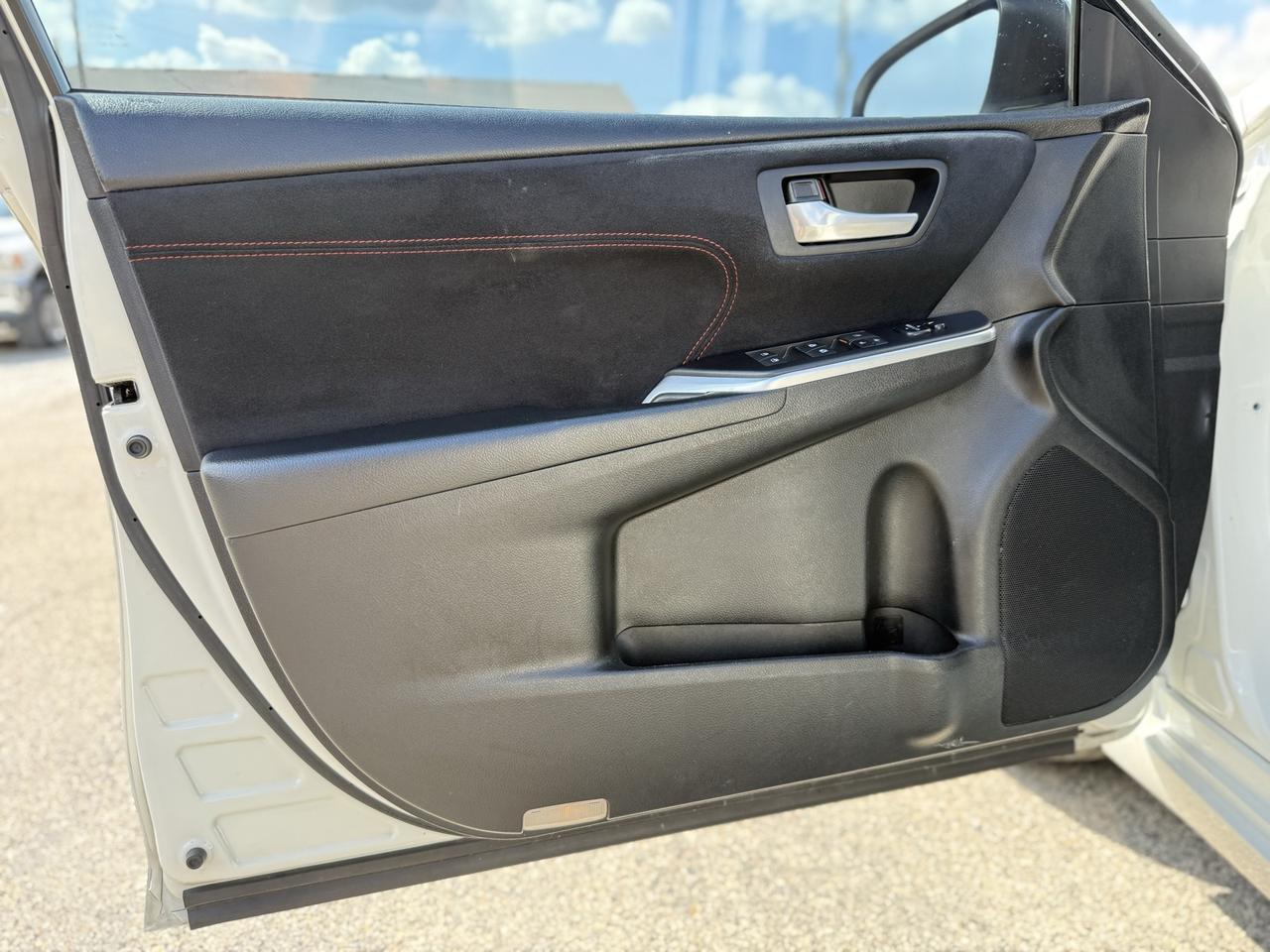 2015 Toyota Camry XSE Crestwood KY