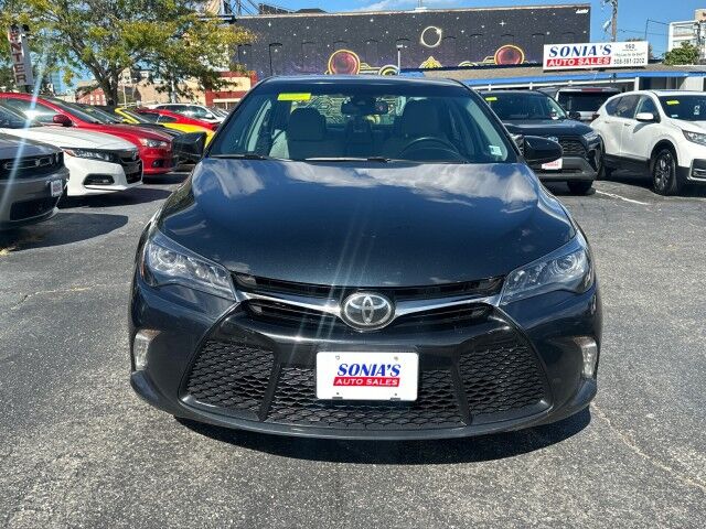 2015 Toyota Camry XSE photo 2