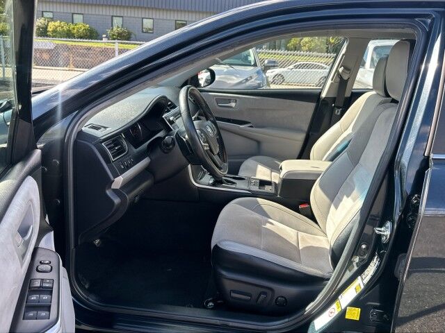 2015 Toyota Camry XSE photo 11