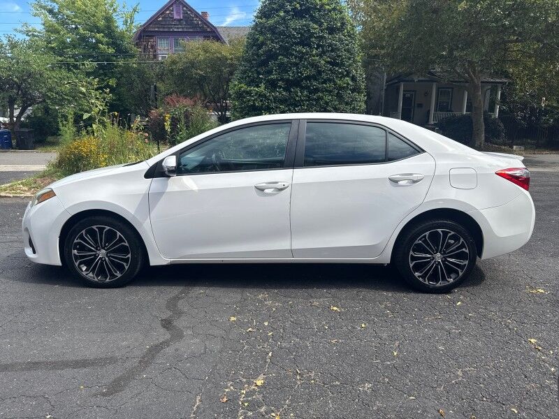 2015 Toyota Corolla S Plus w/ Driver Convenience Package and Moonroof Arlington VA