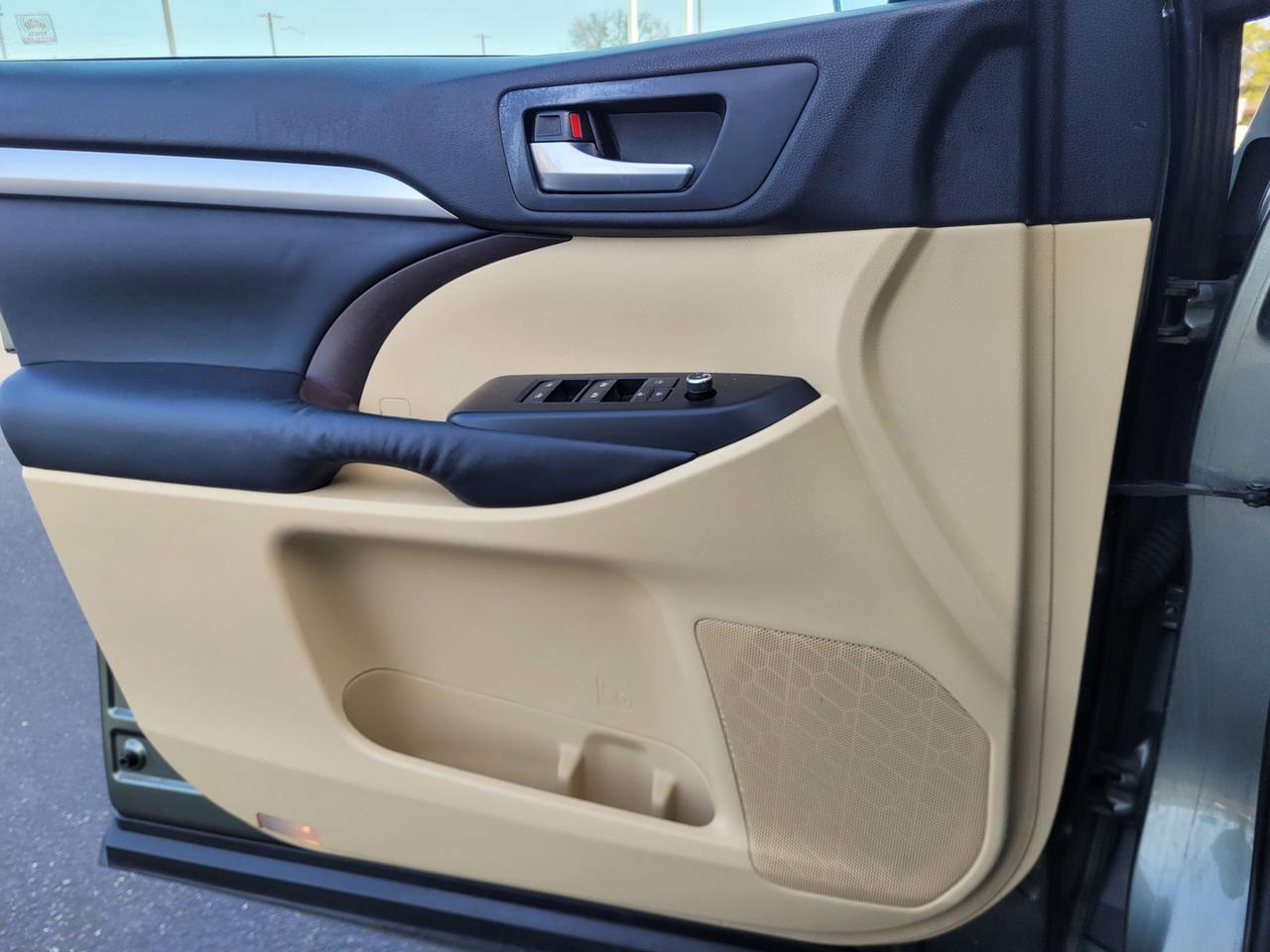 2015 Toyota HIGHLANDER XLE V6 AWD Vacaville CA