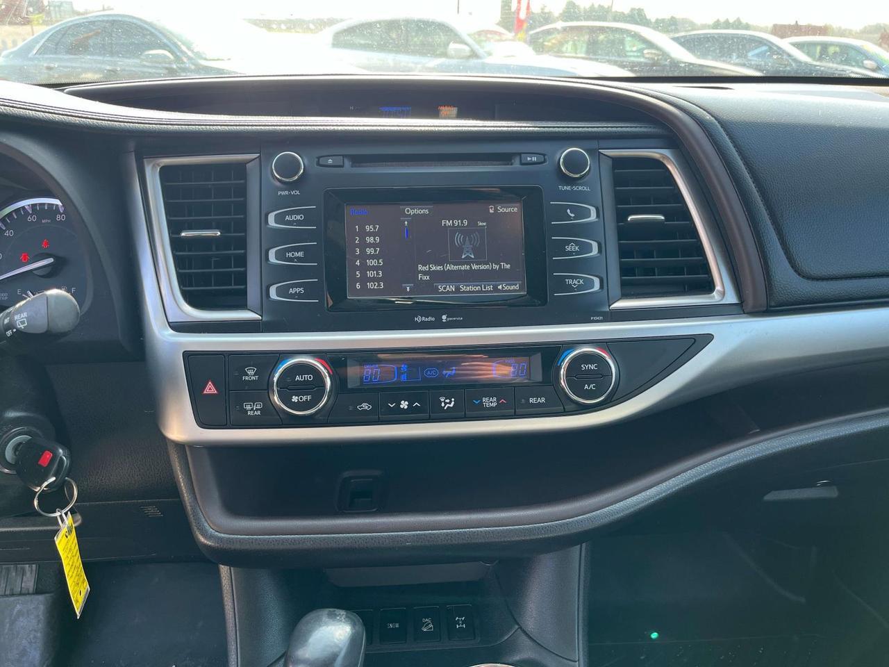 2015 Toyota Highlander AWD 4dr V6 LE (Natl) Indianapolis IN