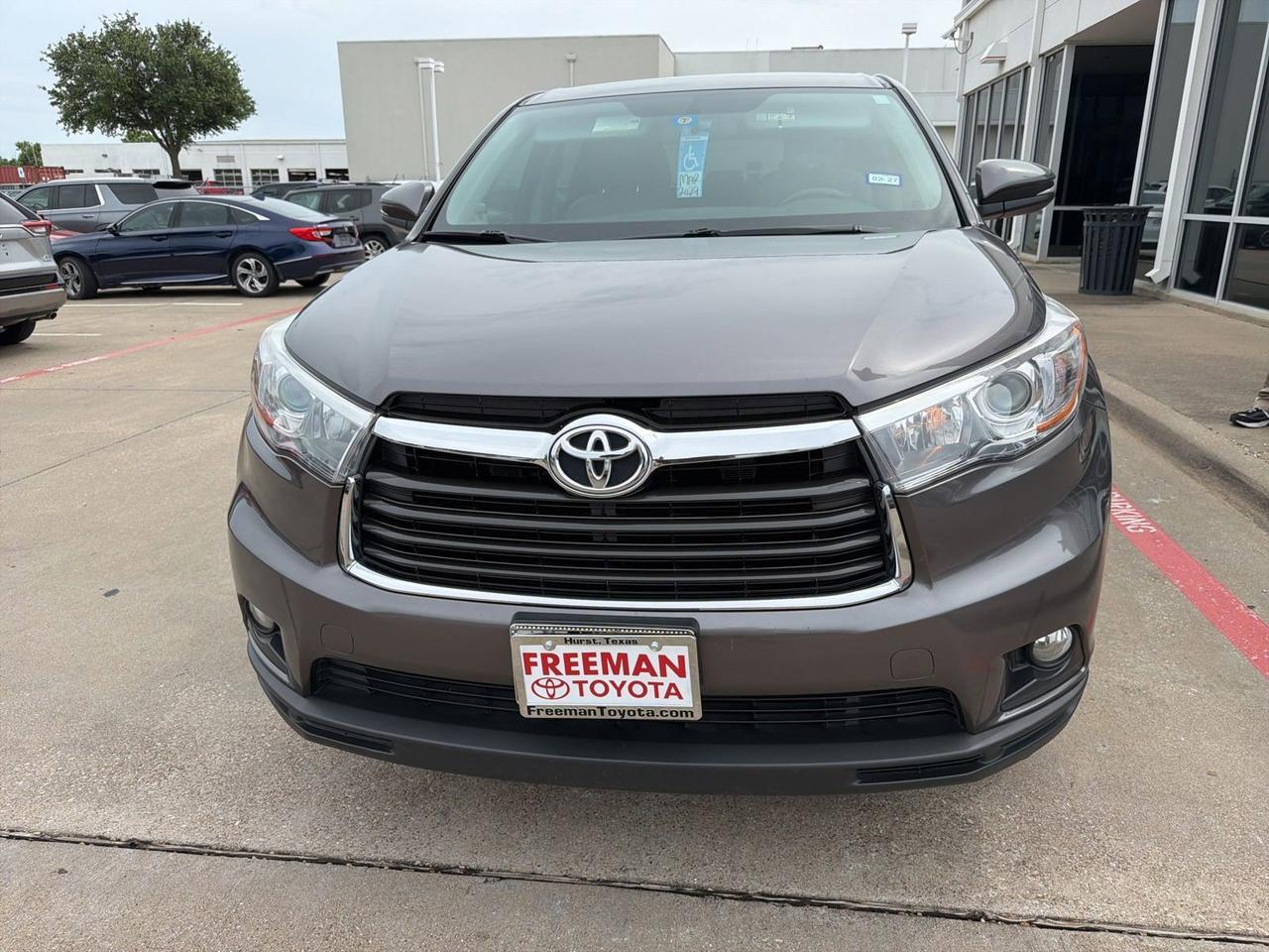 2015 Toyota Highlander LE Hurst TX