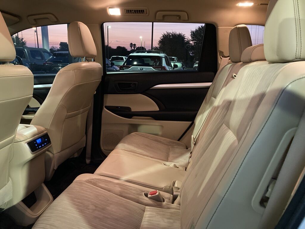2015 Toyota Highlander LE Plus V6 San Antonio TX