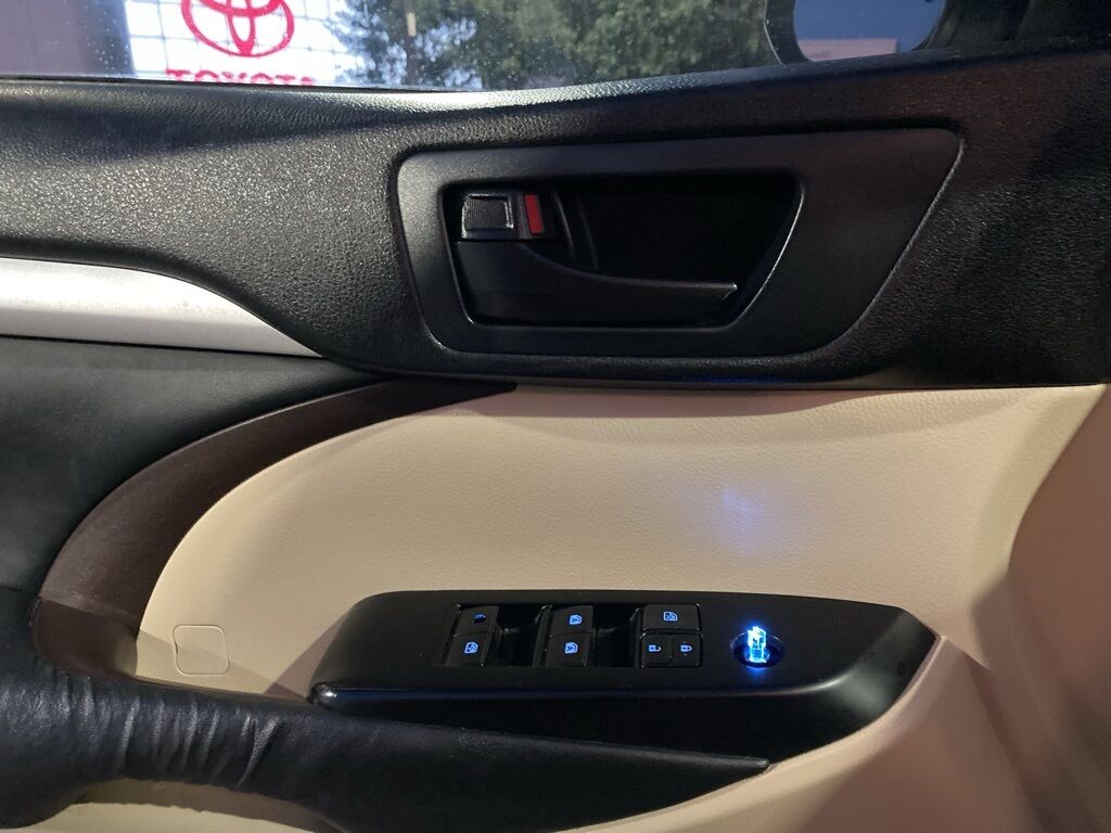 2015 Toyota Highlander LE Plus V6 San Antonio TX