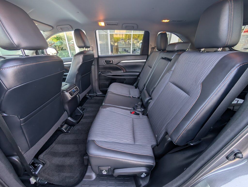 2015 Toyota Highlander LE Plus V6 Cockeysville MD