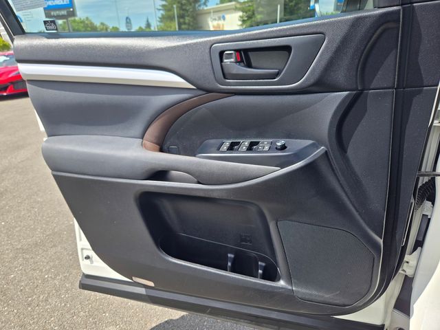 2015 Toyota Highlander LE Roseville CA