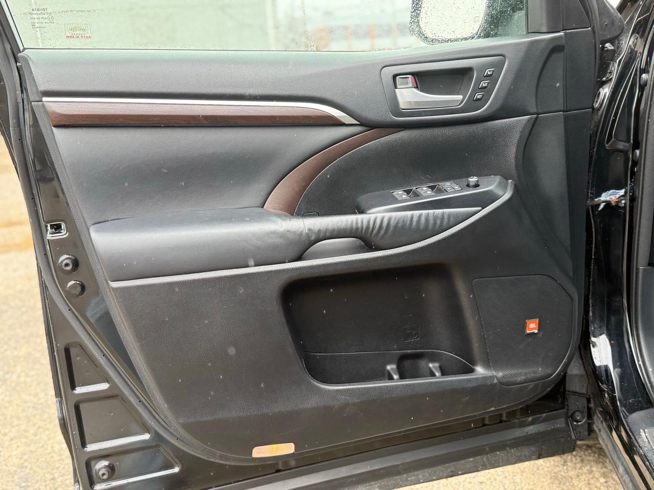 2015 Toyota Highlander Limited Crestwood KY