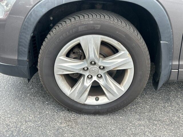 2015 Toyota Highlander Limited Worcester MA
