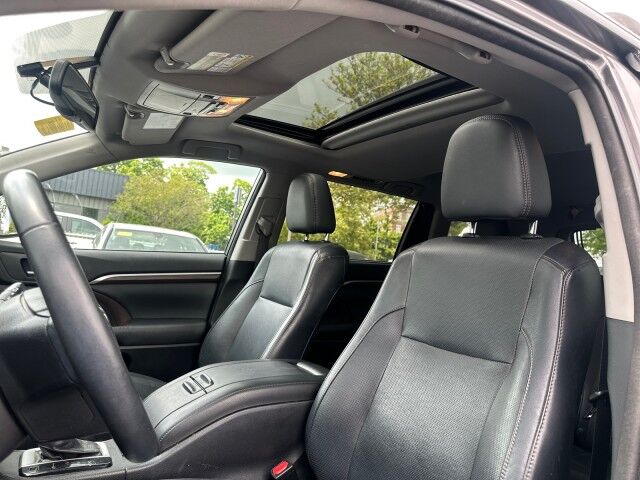 2015 Toyota Highlander Limited Worcester MA