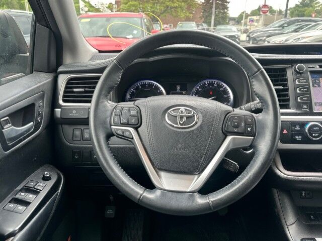 2015 Toyota Highlander Limited Worcester MA