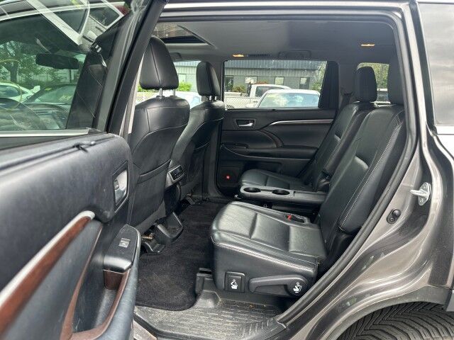 2015 Toyota Highlander Limited Worcester MA