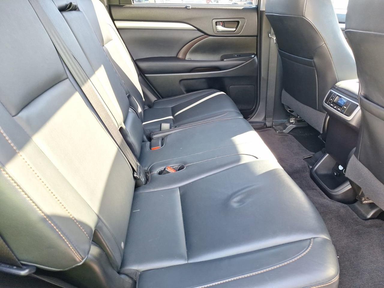 2015 Toyota Highlander XLE Hurst TX