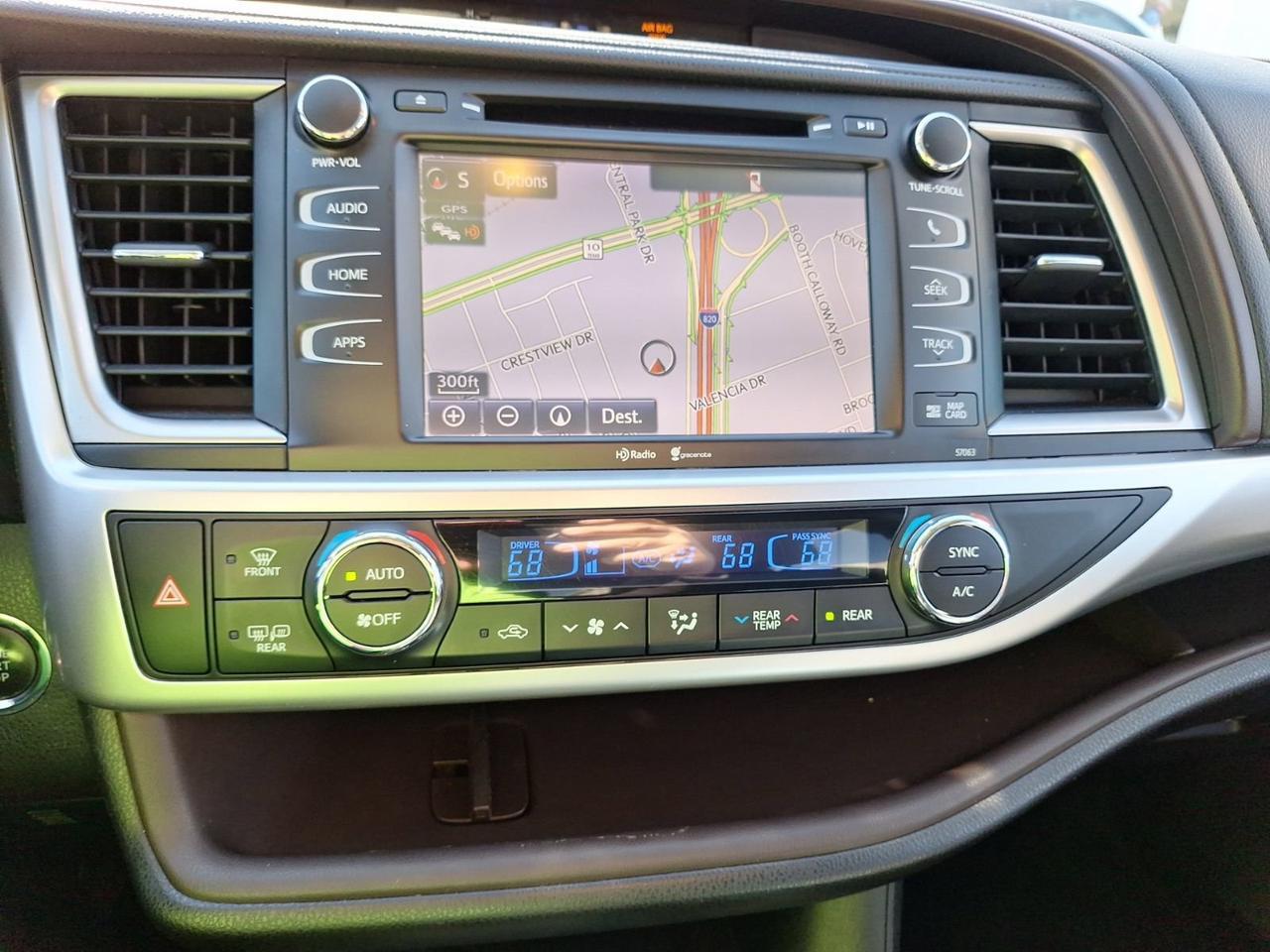 2015 Toyota Highlander XLE Hurst TX