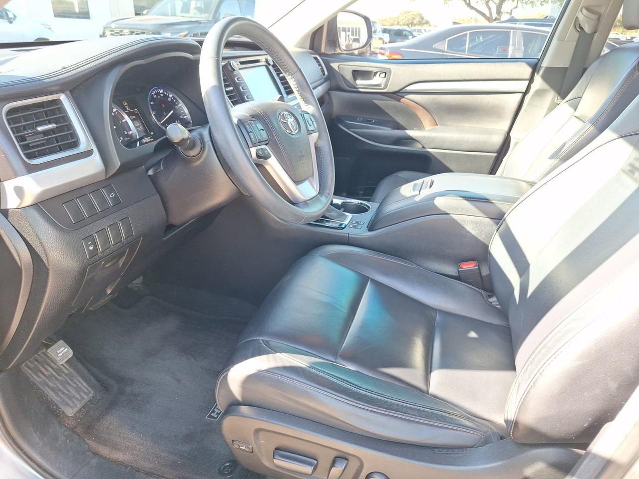 2015 Toyota Highlander XLE Hurst TX