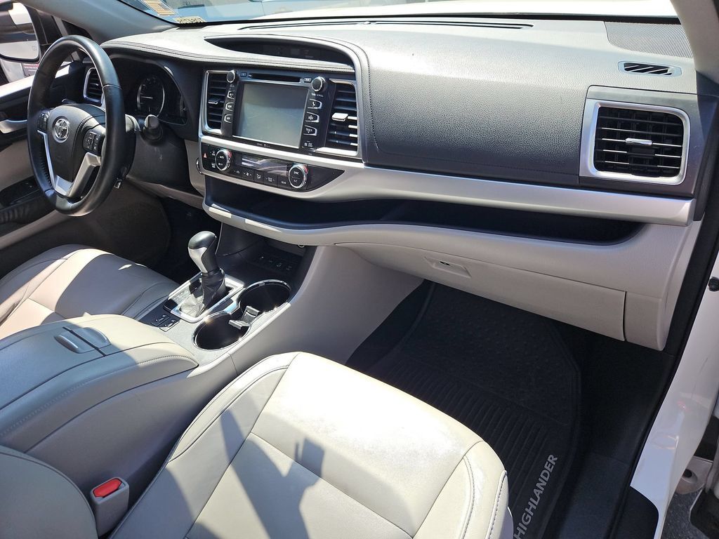 2015 Toyota Highlander XLE V6 Gresham OR