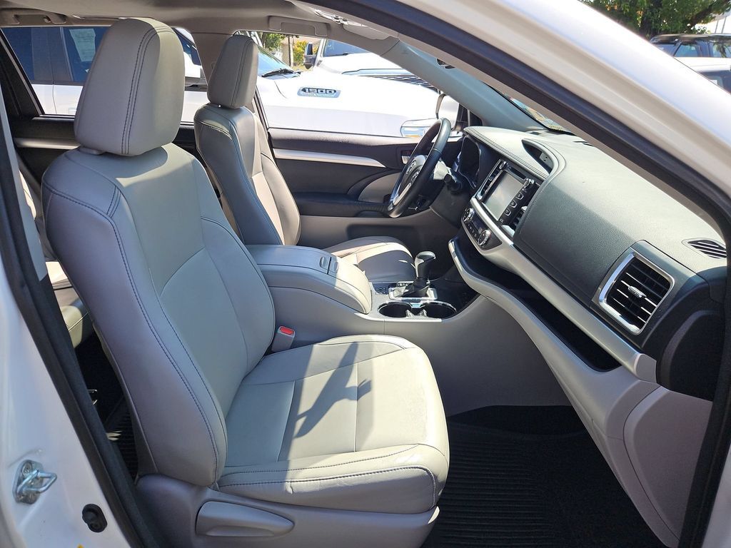2015 Toyota Highlander XLE V6 Gresham OR