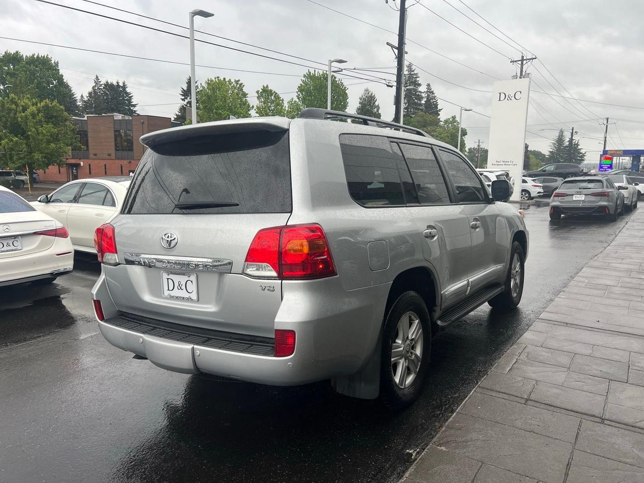 2015 Toyota Land Cruiser AWD V8 3rd Row Seating Rear DVD Portland OR