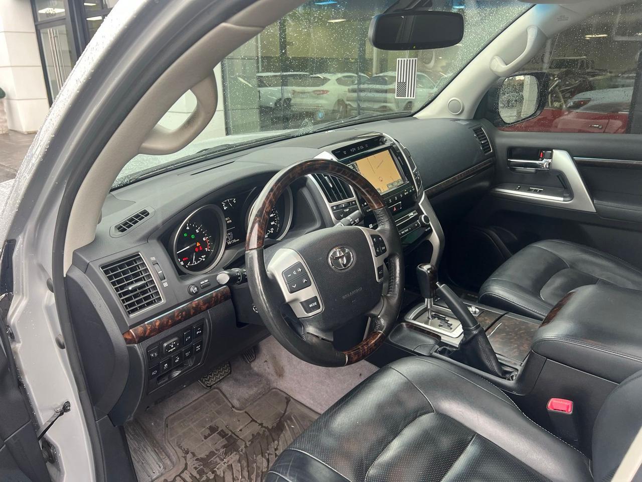 2015 Toyota Land Cruiser AWD V8 3rd Row Seating Rear DVD Portland OR