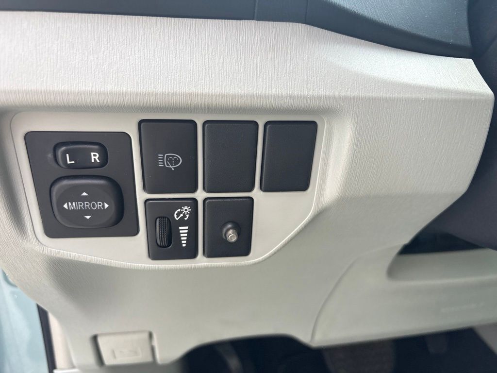 2015 Toyota Prius Five Cockeysville MD