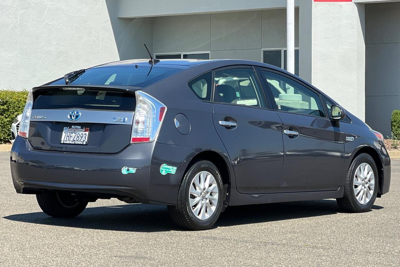 2015 Toyota Prius Plug-In Base