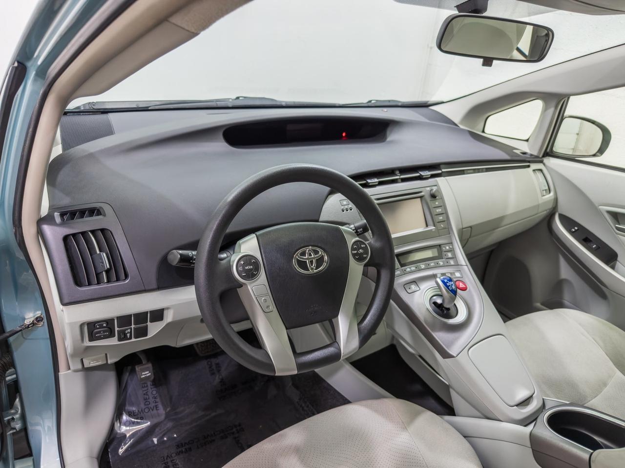 2015 Toyota Prius Two Tallmadge OH