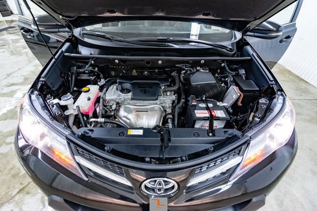 2015 Toyota RAV4 AWD Limited Leather Roof Nav BCam Red Deer AB