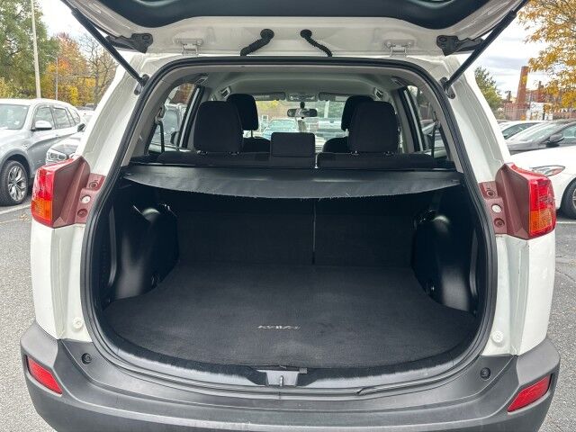 2015 Toyota RAV4 LE Worcester MA 2015 Toyota RAV4 LE Worcester MA