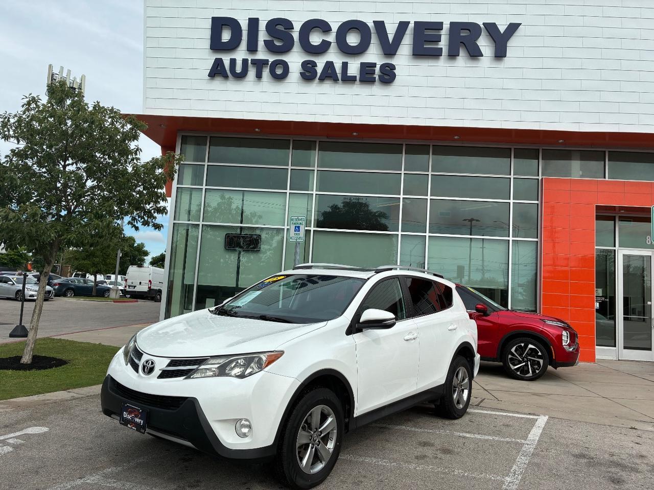 2015 Toyota RAV4 XLE's photo