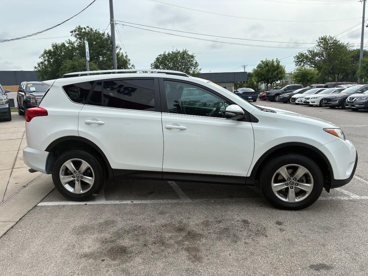 2015 Toyota RAV4 XLE FWD