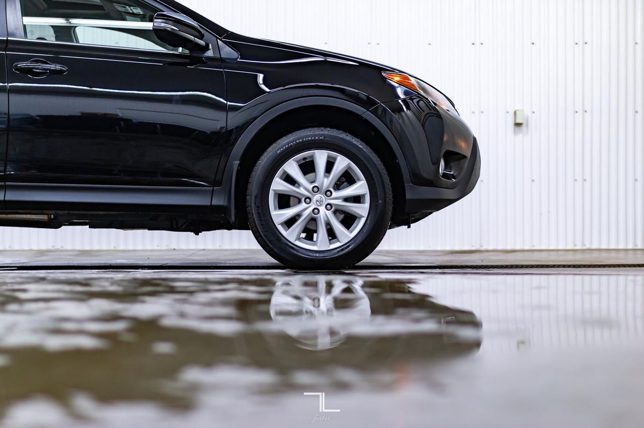 2015 Toyota Rav4 AWD Limited Leather Roof Nav BCam Red Deer AB