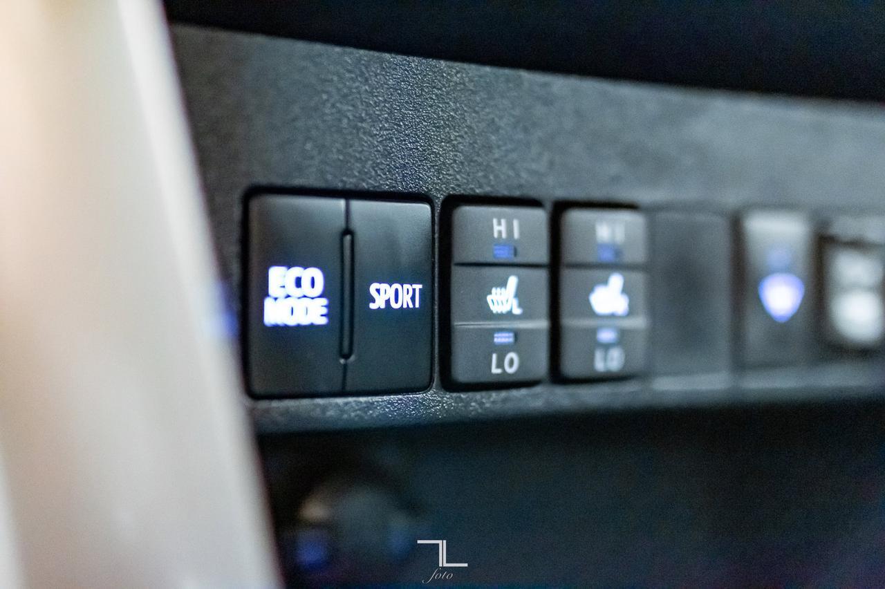 2015 Toyota Rav4 AWD Limited Leather Roof Nav BCam Red Deer AB