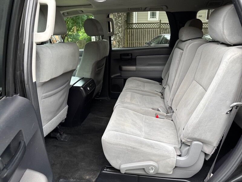 2015 Toyota Sequoia SR5 4WD Arlington VA