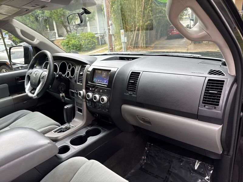 2015 Toyota Sequoia SR5 4WD Arlington VA