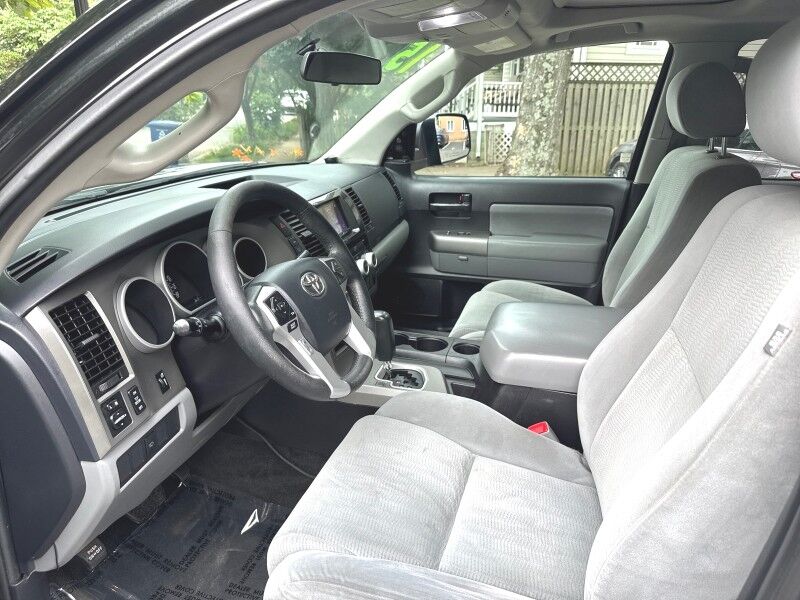 2015 Toyota Sequoia SR5 4WD Arlington VA